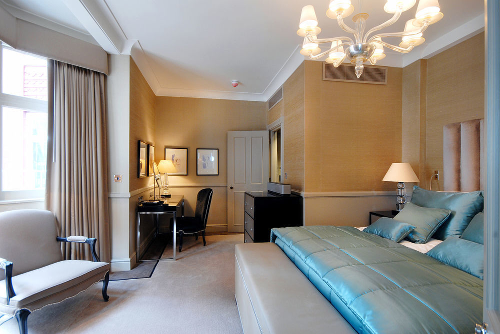 St James Hotel & Club Mayfair London Room photo